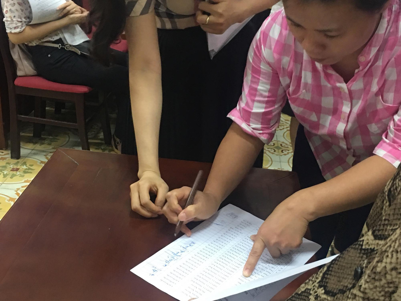 Thí sinh hào hứng làm thủ tục nhập thi THPT quốc gia 2019 ảnh 8