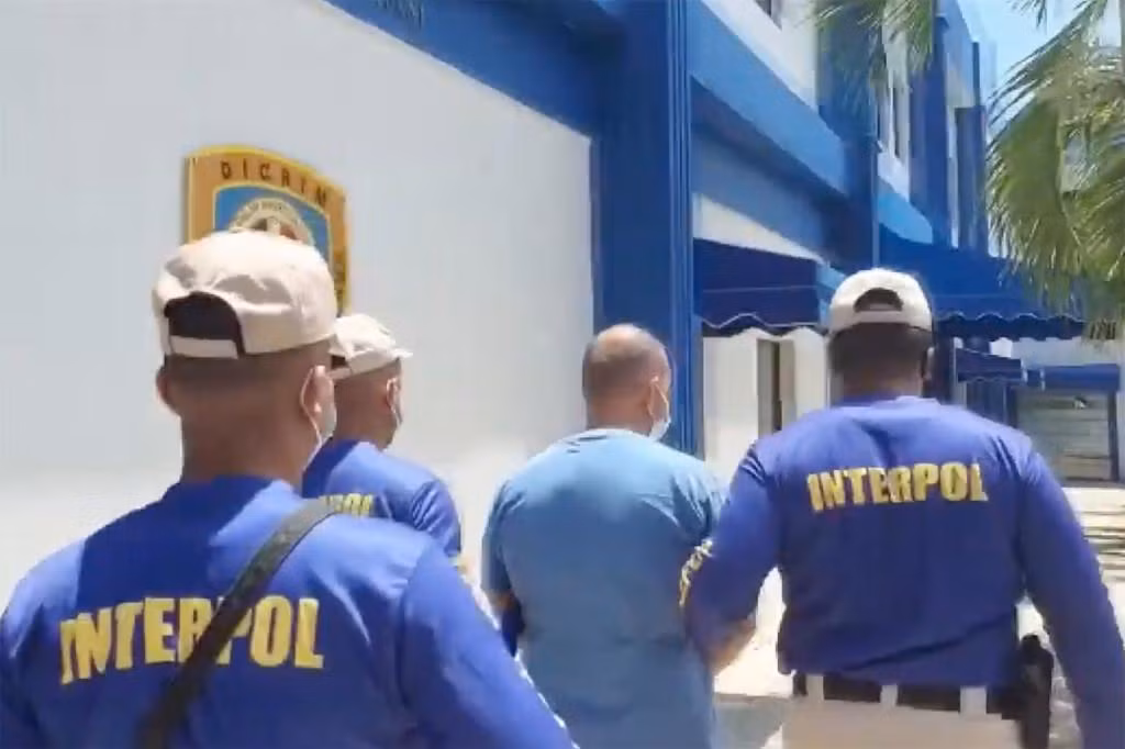 Biart khi bị bắt. Ảnh: Calabria Biart khi bị bắt. Ảnh: Calabria