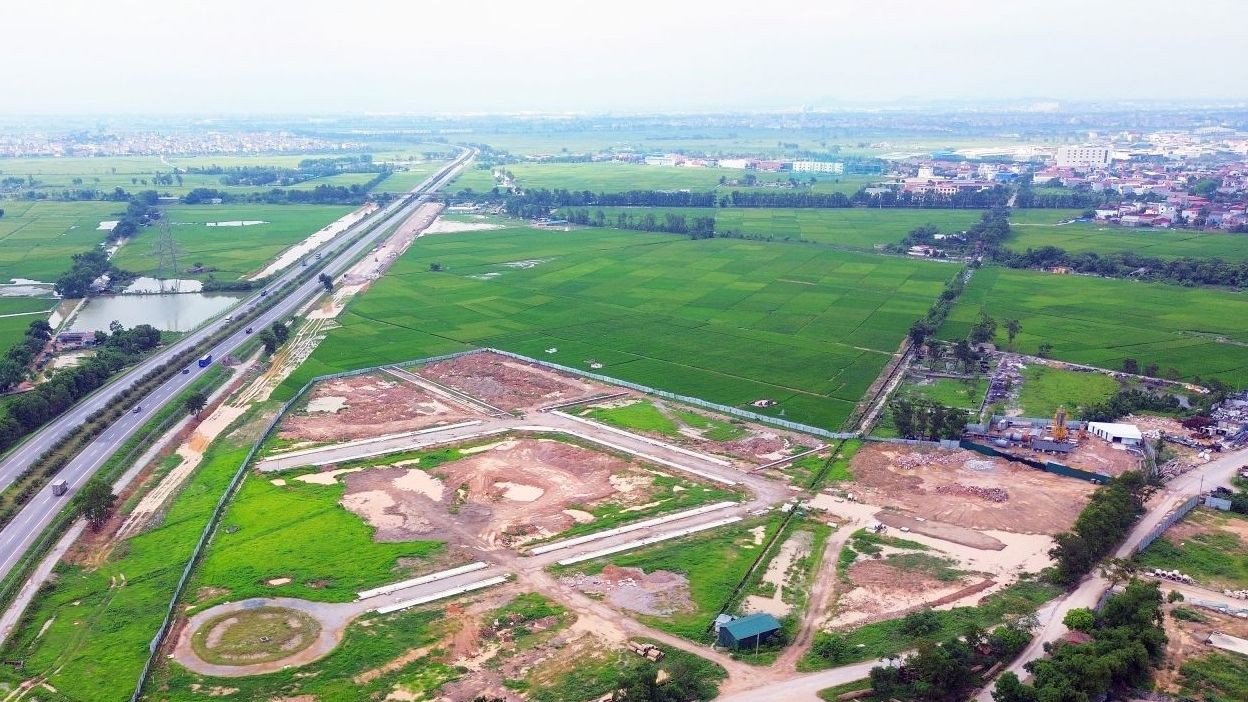 Nhiều DNNVV có thể bị thu hồi đất dưới danh nghĩa “quy hoạch lại để phát triển hạ tầng đồng bộ”. Ảnh: Nguyễn Bình. Nhiều DNNVV có thể bị thu hồi đất dưới danh nghĩa “quy hoạch lại để phát triển hạ tầng đồng bộ”. Ảnh: Nguyễn Bình.