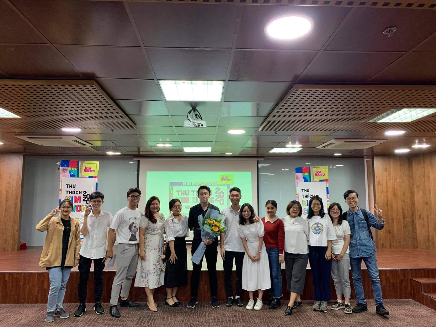 Từ một "chân" hậu cần... Từ một "chân" hậu cần...