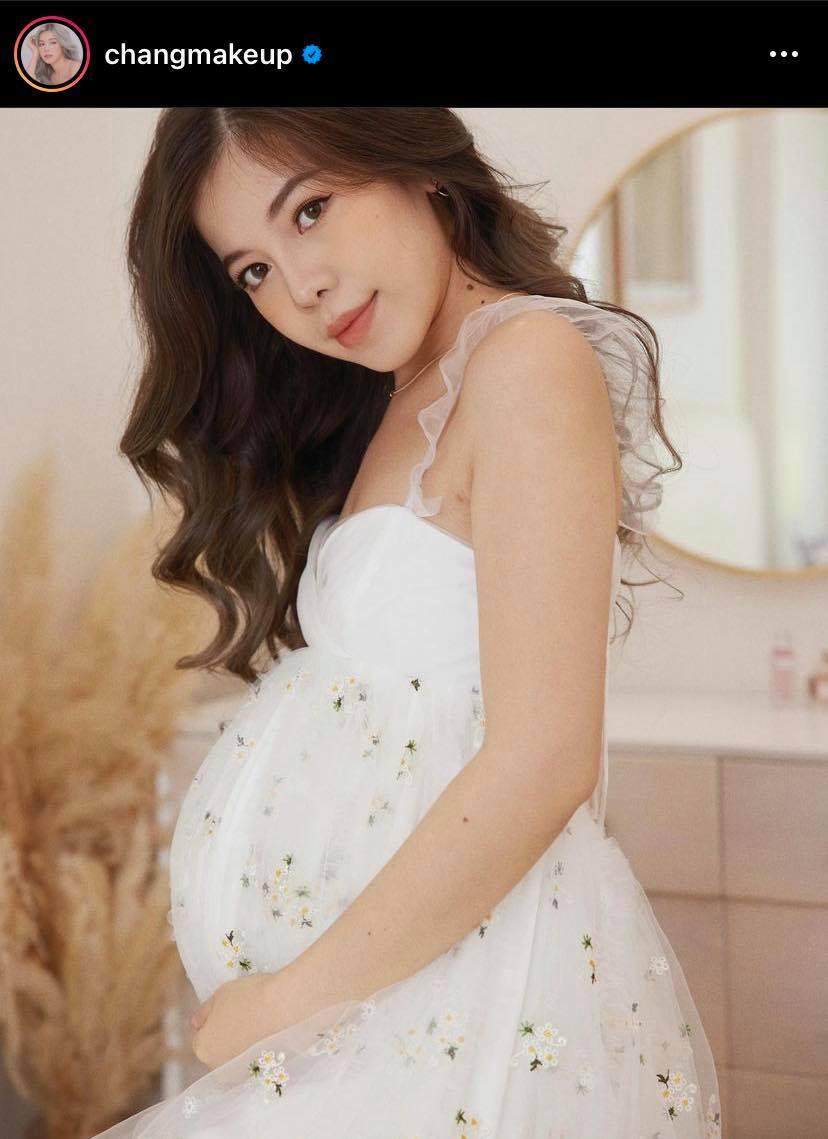 Changmakeup chia sẻ dí dỏm cô không thể tin nổi có ngày này, ngày mà cô có thể ăn cho 2 người một lúc. - Ảnh: IGNV Changmakeup chia sẻ dí dỏm cô không thể tin nổi có ngày này, ngày mà cô có thể ăn cho 2 người một lúc. - Ảnh: IGNV