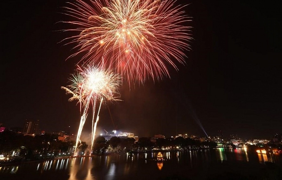 Giao thừa Tết Nguyên đán Nhâm Thìn Hà Nội sẽ tổ chức bắn pháo hoa tại 31 địa điểm
