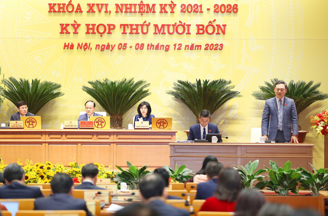 Toàn cảnh phiên chất vấn ngày 7/12