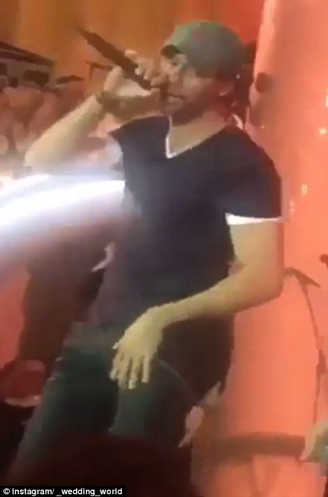 Cặp đôi tổ chức đám cưới 22.000 tỉ, mời Jennifer Lopez biểu diễn ảnh 9