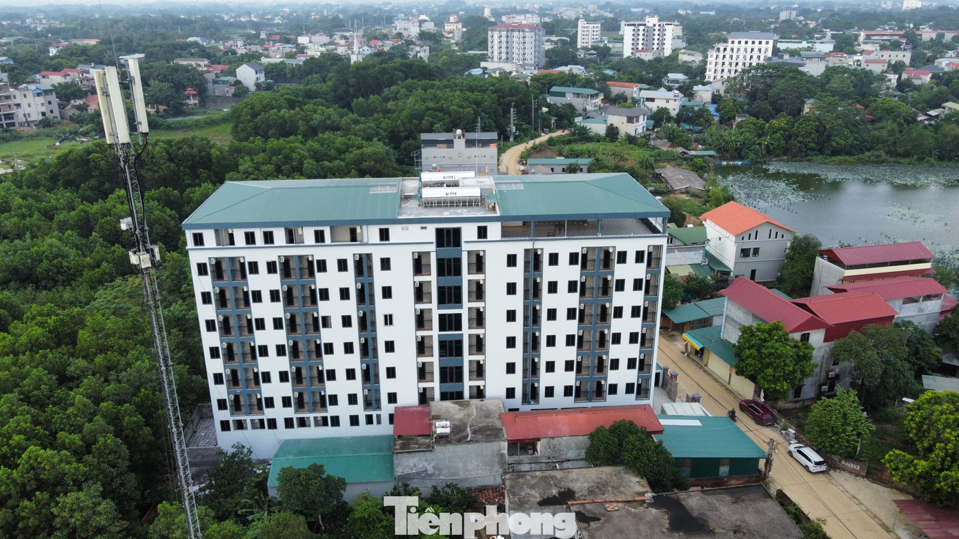 Theo Sở Xây dựng, qua xác minh, đánh giá trước mắt về trực quan hiện trạng công trình đối chiếu với giấy chứng nhận quyền sử dụng đất và giấy phép xây dựng được cấp nhận thấy, công trình xây dựng vi phạm về đất đai, trật tự xây dựng, diện tích xây dựng tầng 1 tăng khoảng 512,8m2, quy mô 9 tầng (GPXD được cấp 3 tầng + tum - PV).