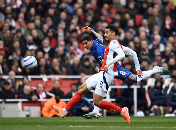 Arsenal thắng trận 'derby London' ảnh 23