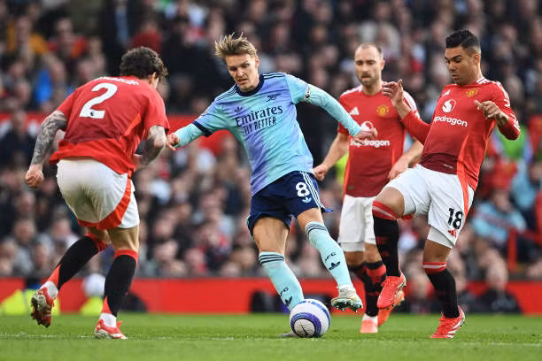 MU rơi điểm trước Arsenal ảnh 30