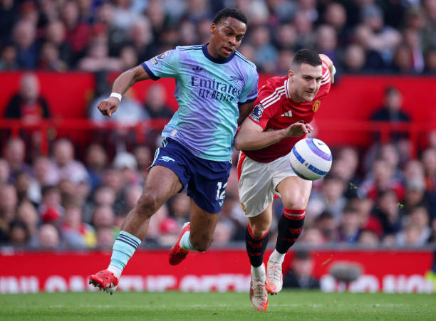 MU rơi điểm trước Arsenal ảnh 17 MU rơi điểm trước Arsenal ảnh 17