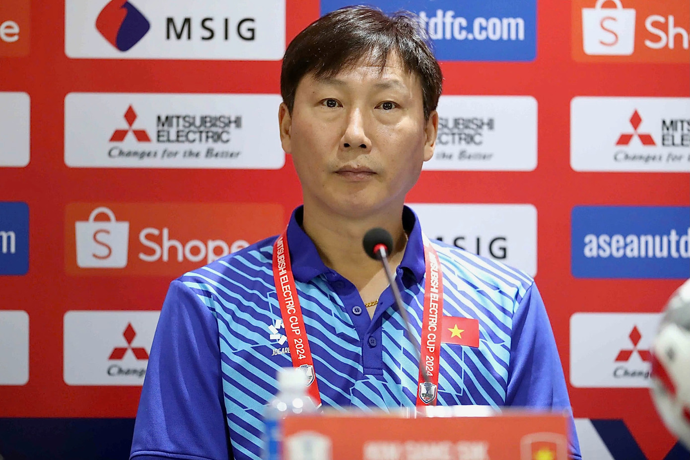 HLV Kim Sang Sik thận trọng về đối thủ Campuchia.