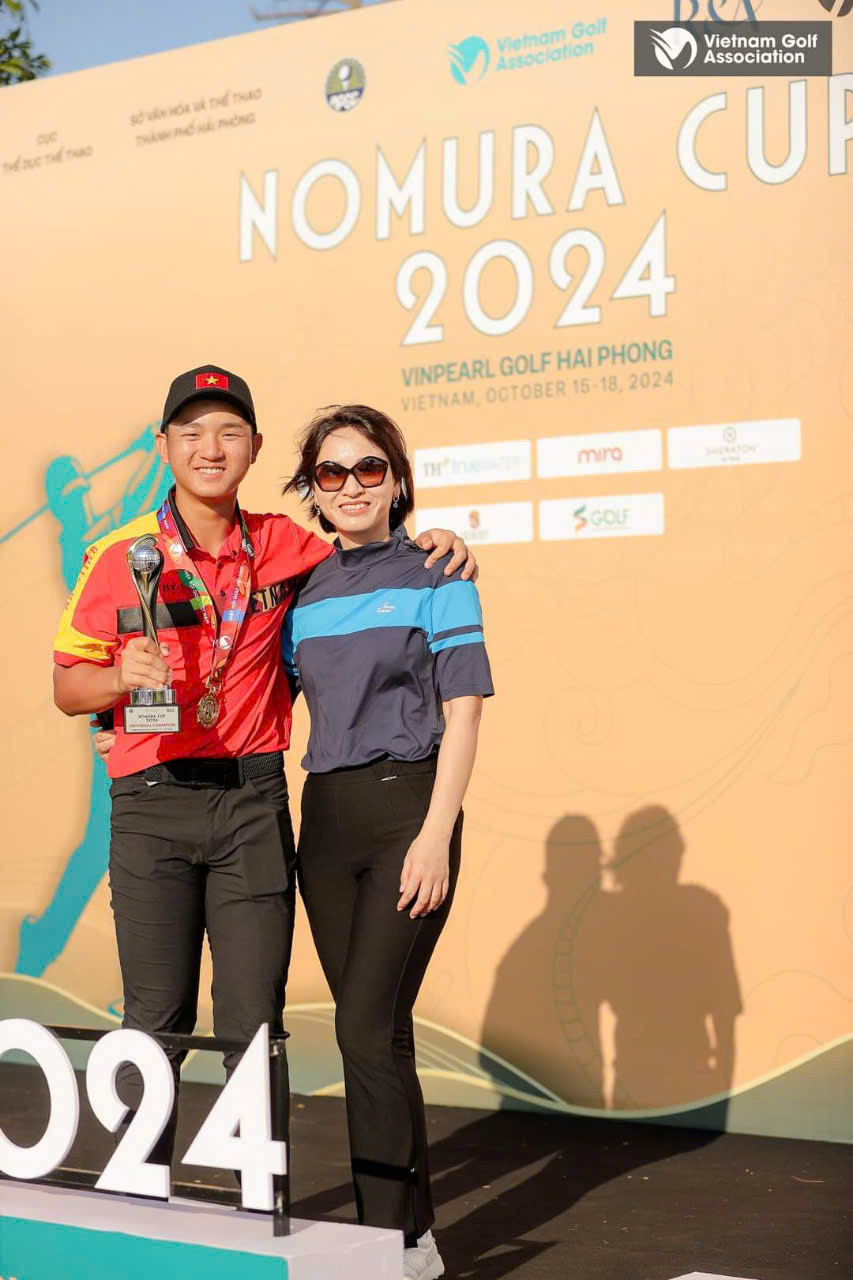 Gia đình là điểm tựa vững chắc cho sự nghiệp vút bay của Anh Minh. Ảnh: VGA.