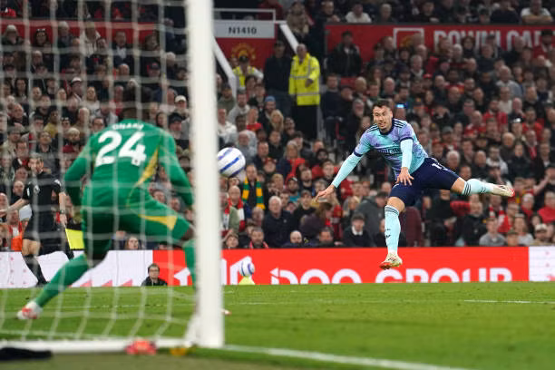 MU rơi điểm trước Arsenal ảnh 40