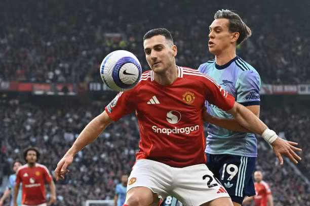MU rơi điểm trước Arsenal ảnh 15