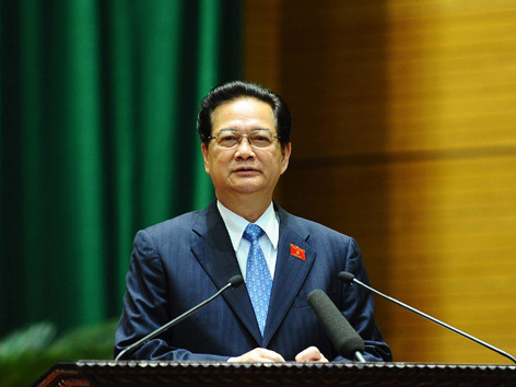 Thủ tướng Nguyễn Tấn Dũng trả lời chất vấn ĐBQH. Ảnh: Hồng vĩnh