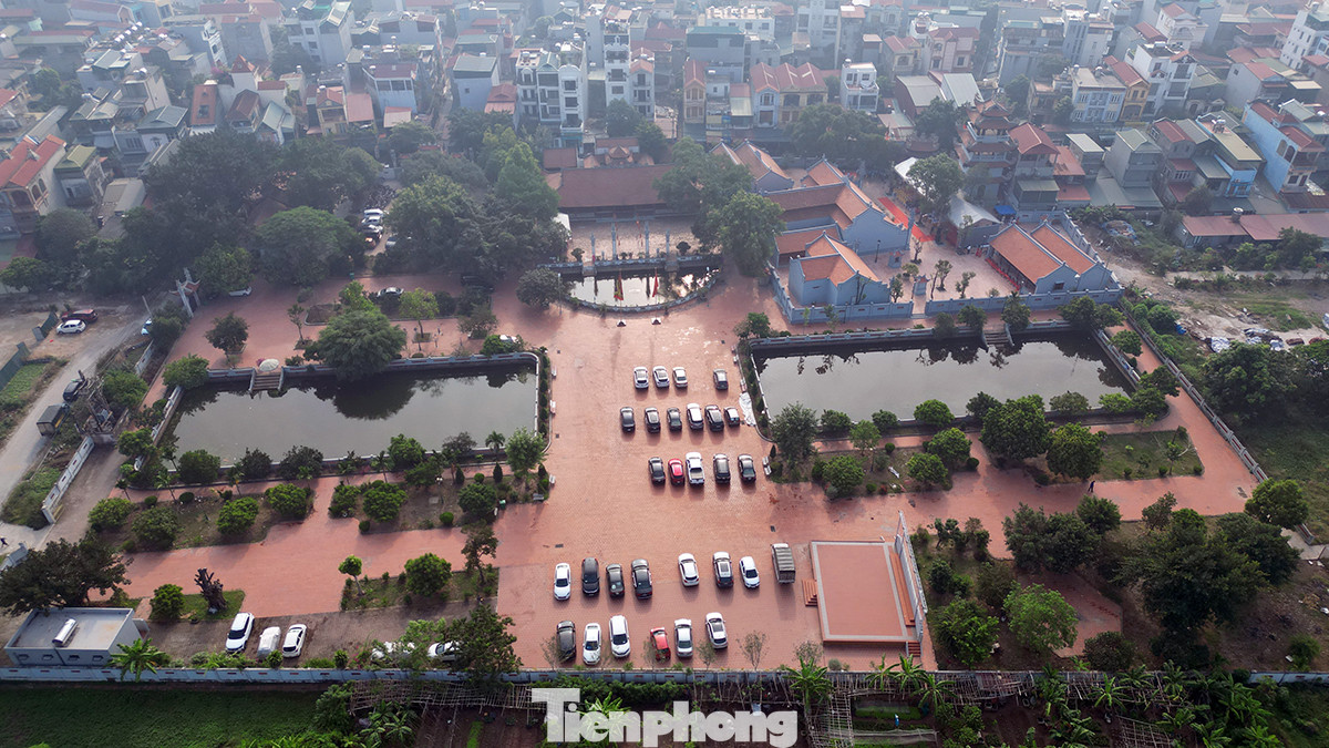Toàn cảnh Đình và Chùa Thanh Am nhìn từ trên cao.
