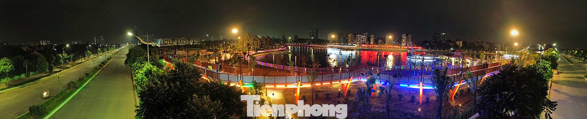 Theo thống kê, hiện Hà Nội có tới hơn 60 công viên, vườn hoa lớn nhỏ để phục vụ người dân Thủ đô. Tuy nhiên, người dân vẫn rất &quot;khát&quot; không gian xanh bởi trên thực tế, mật độ dân số tại Hà Nội rất đông, cộng với tình trạng ô nhiễm không khí khiến môi trường sống trở nên ngột ngạt.