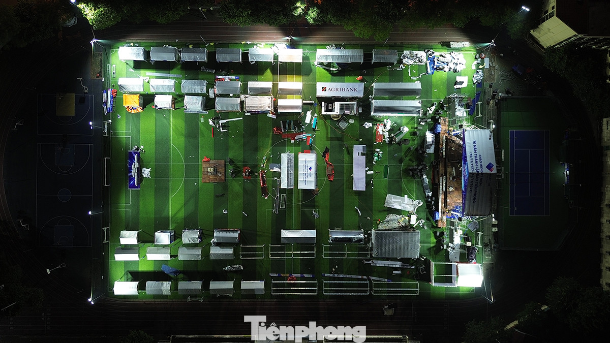 Các gian hàng và khu vực sân khấu cơ bản đã được hoàn thiện, sẵn sàng cho những ngày cuối tuần bùng nổ.