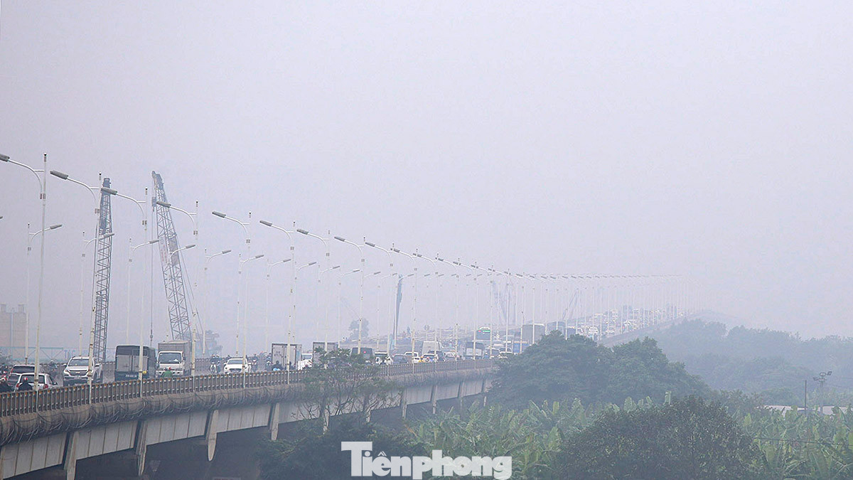 Theo Trung tâm dự báo khí tượng thủy văn quốc gia, hôm nay (27/11), thời tiết khu vực các tỉnh phía Bắc vẫn duy trì hình thái sáng sớm trời lạnh có sương mù, vài nơi có mưa nhỏ.