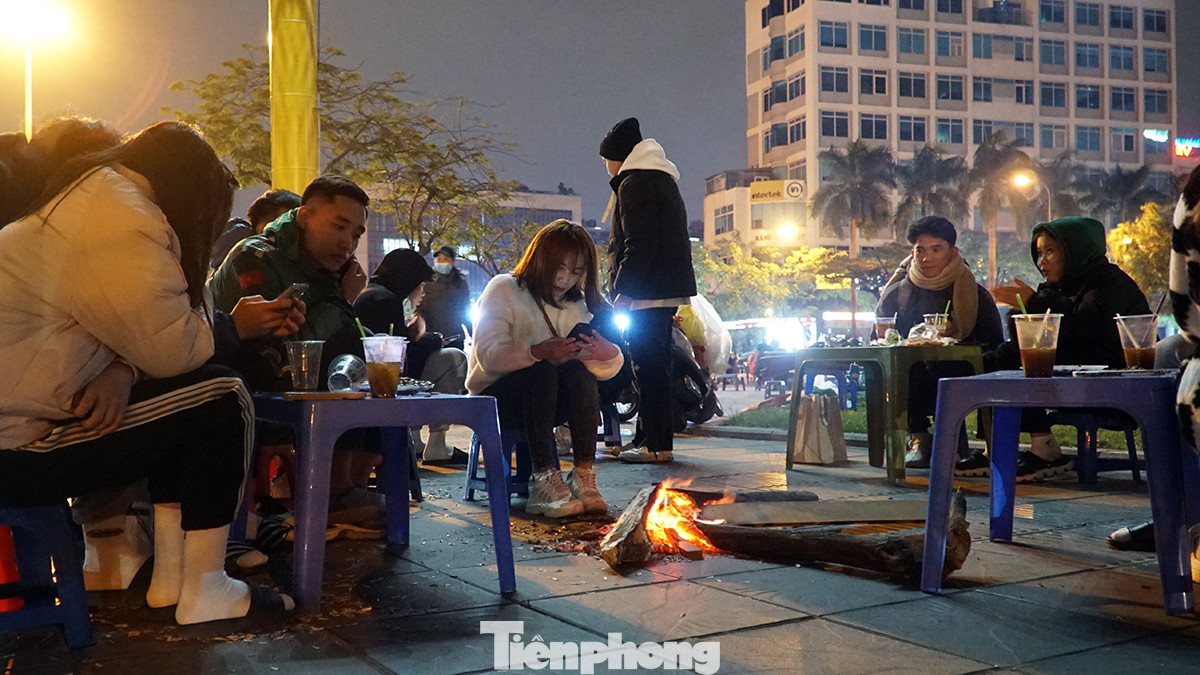 Trong đợt không khí lạnh này, nhiệt độ thấp nhất về đêm và sáng sớm ở trung du, đồng bằng Bắc bộ và Bắc Trung bộ phổ biến từ 11 đến 14 độ C, vùng núi Bắc bộ phổ biến 7 đến 10 độ C, vùng núi cao có nơi dưới 3 độ C.