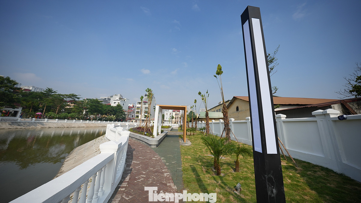 Hệ thống hạ tầng kỹ thuật: thoát nước, chiếu sáng, cấp điện, cấp nước... đầu tư đồng bộ theo quy hoạch.