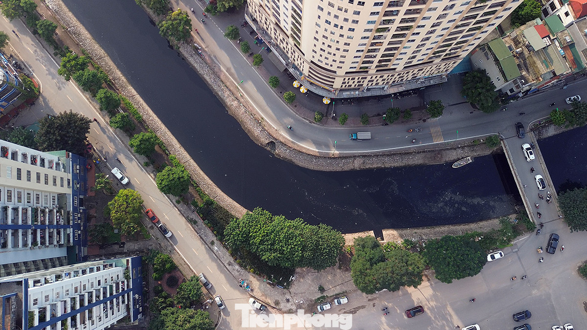 Đây là gói thầu số 3 Xây dựng hệ thống cống bao cho sông Lừ. Gói thầu thuộc Dự án hệ thống xử lý nước thải Yên Xá Thành phố Hà Nội.