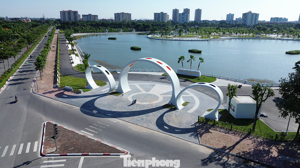 Công viên nằm trên phố Đoàn Khuê - Vạn Hạnh là dự án do Trung tâm Phát triển quỹ đất quận Long Biên làm chủ đầu tư, liên danh Vinadelta - SP là nhà thầu thi công, với tổng mức đầu tư gần 100 tỷ đồng. Công viên nằm trên phố Đoàn Khuê - Vạn Hạnh là dự án do Trung tâm Phát triển quỹ đất quận Long Biên làm chủ đầu tư, liên danh Vinadelta - SP là nhà thầu thi công, với tổng mức đầu tư gần 100 tỷ đồng.