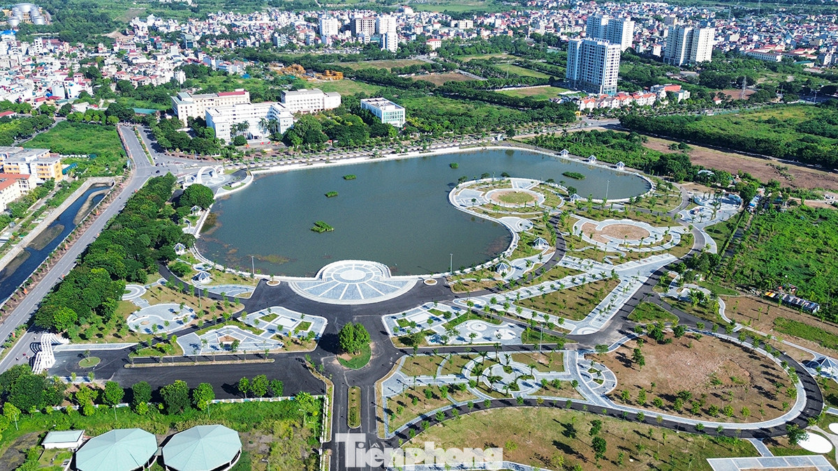 Theo Trung tâm Phát triển quỹ đất quận Long Biên, Dự án đầu tư cải tạo, nâng cấp Công viên 02 Khu đô thị mới Việt Hưng dự kiến hoàn thành vào tháng 9/2023. Theo Trung tâm Phát triển quỹ đất quận Long Biên, Dự án đầu tư cải tạo, nâng cấp Công viên 02 Khu đô thị mới Việt Hưng dự kiến hoàn thành vào tháng 9/2023.