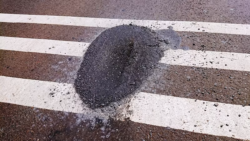 Cận cảnh đường gần 680 tỷ chưa thông xe đã vá chằng vá đụp ảnh 7