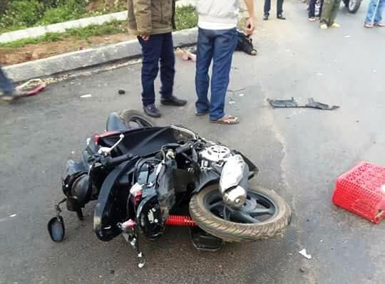 Chiếc xe máy bị hư hỏng nặng
