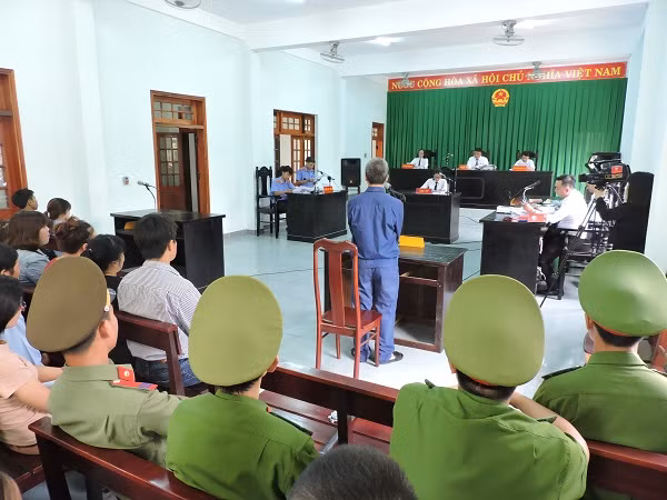 Toàn cảnh xét xử