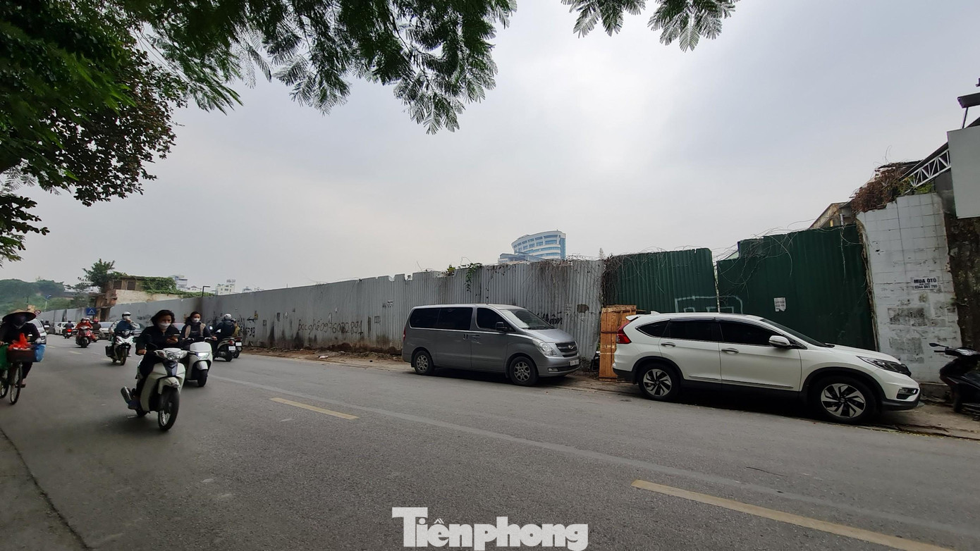 Dự án đến nay vẫn quây tôn, chưa có động thái triển khai.