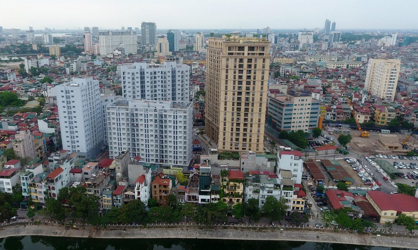 Dự án thứ 4 là D’.Le Pont D’ or Hoàng Cầu nằm ở số 36 Hoàng Cầu, đưa vào sử dụng từ năm 2016. Dự án có 23 tầng nổi và 4 tầng hầm với 308 căn hộ.