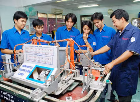 Sinh viên cần được thực hành nhiều hơn. Ảnh minh họa