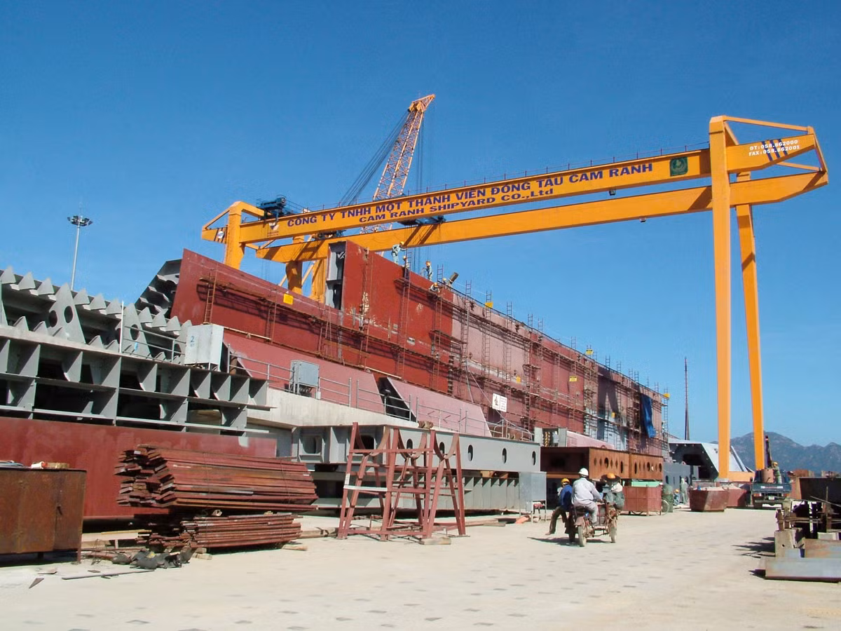 Bao giờ con tàu Vinashin về đích an toàn? 