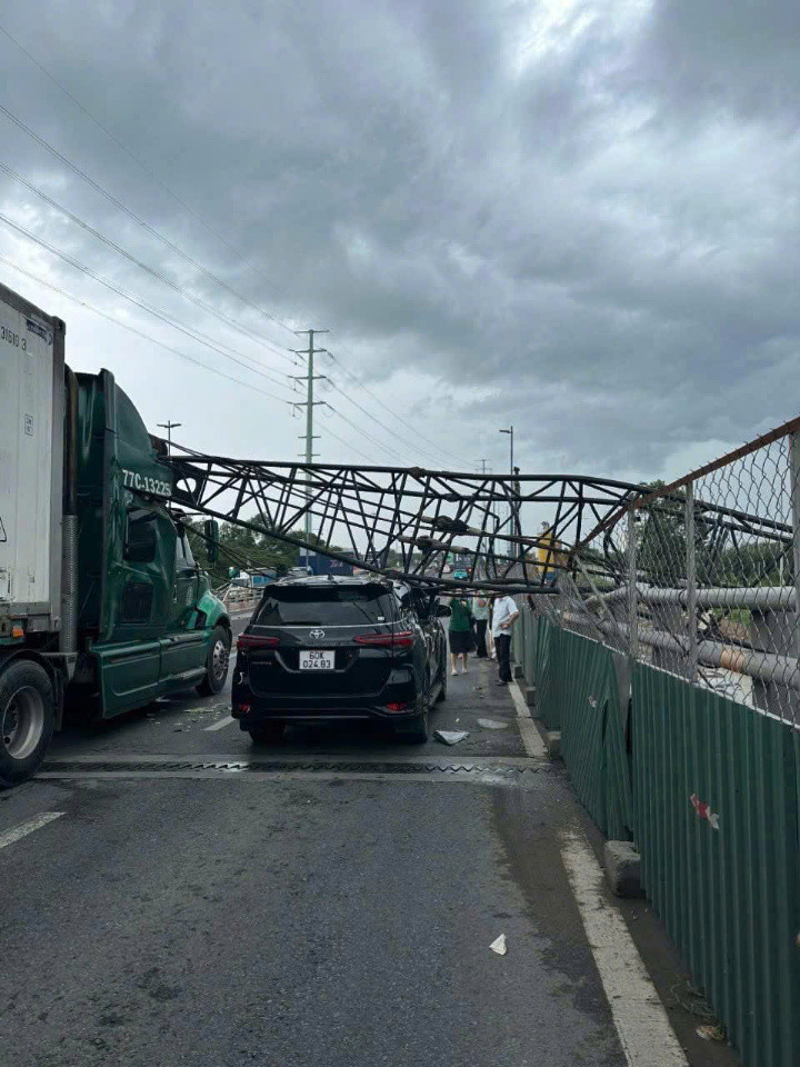 Hiện trường vụ việc. (Ảnh do người dân chia sẻ) Hiện trường vụ việc. (Ảnh do người dân chia sẻ)