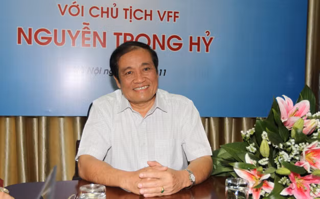 Xuất thân từ môn bóng rổ nhưng ông Hỷ khẳng định mình đã làm tốt công việc quản lý bóng đá. Ảnh: Bongdaplus