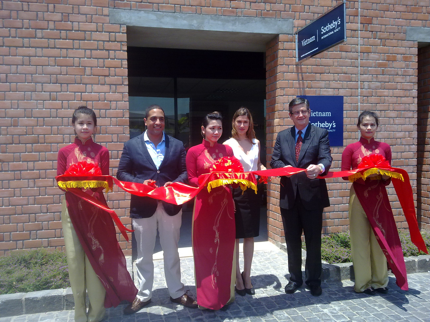 Khai trương văn phòng tại khu nghỉ mát tiêu chuẩn quốc tế Hyatt Regency Đà Nẵng Resort and Spa