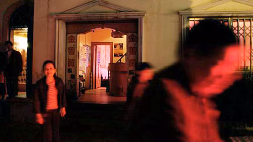 Nhiều cô gái Việt bị quản thúc trong những ngôi nhà “đèn đỏ”. Ảnh: G.P. Nhiều cô gái Việt bị quản thúc trong những ngôi nhà “đèn đỏ”