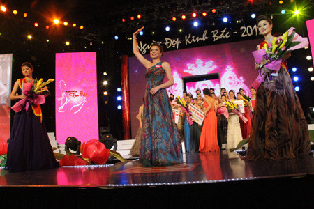 Và ngôi vị người đẹp nhất Kinh Bắc năm 2012 thuộc về Nguyễn Thị Truyền