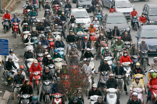 Tại phố Tây Sơn