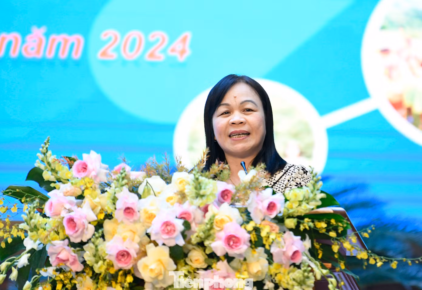 Phó Chủ nhiệm Ủy ban Văn hóa, Giáo dục Nguyễn Thị Mai Hoa. Phó Chủ nhiệm Ủy ban Văn hóa, Giáo dục Nguyễn Thị Mai Hoa.