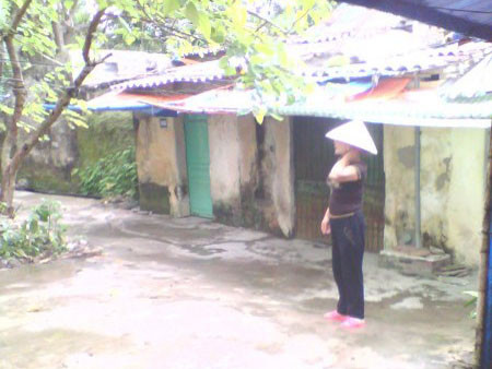 Một “Tú bà” đang điều khách 