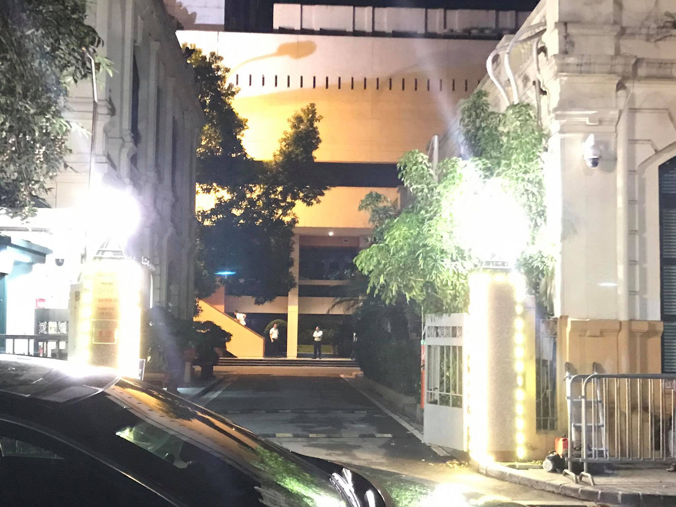 Khám xét nhà riêng, nơi làm việc của Chủ tịch Hà Nội Nguyễn Đức Chung ảnh 11