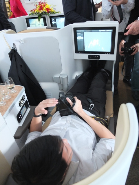 [ẢNH] Bên trong khoang lái máy bay tối tân của Airbus ảnh 10