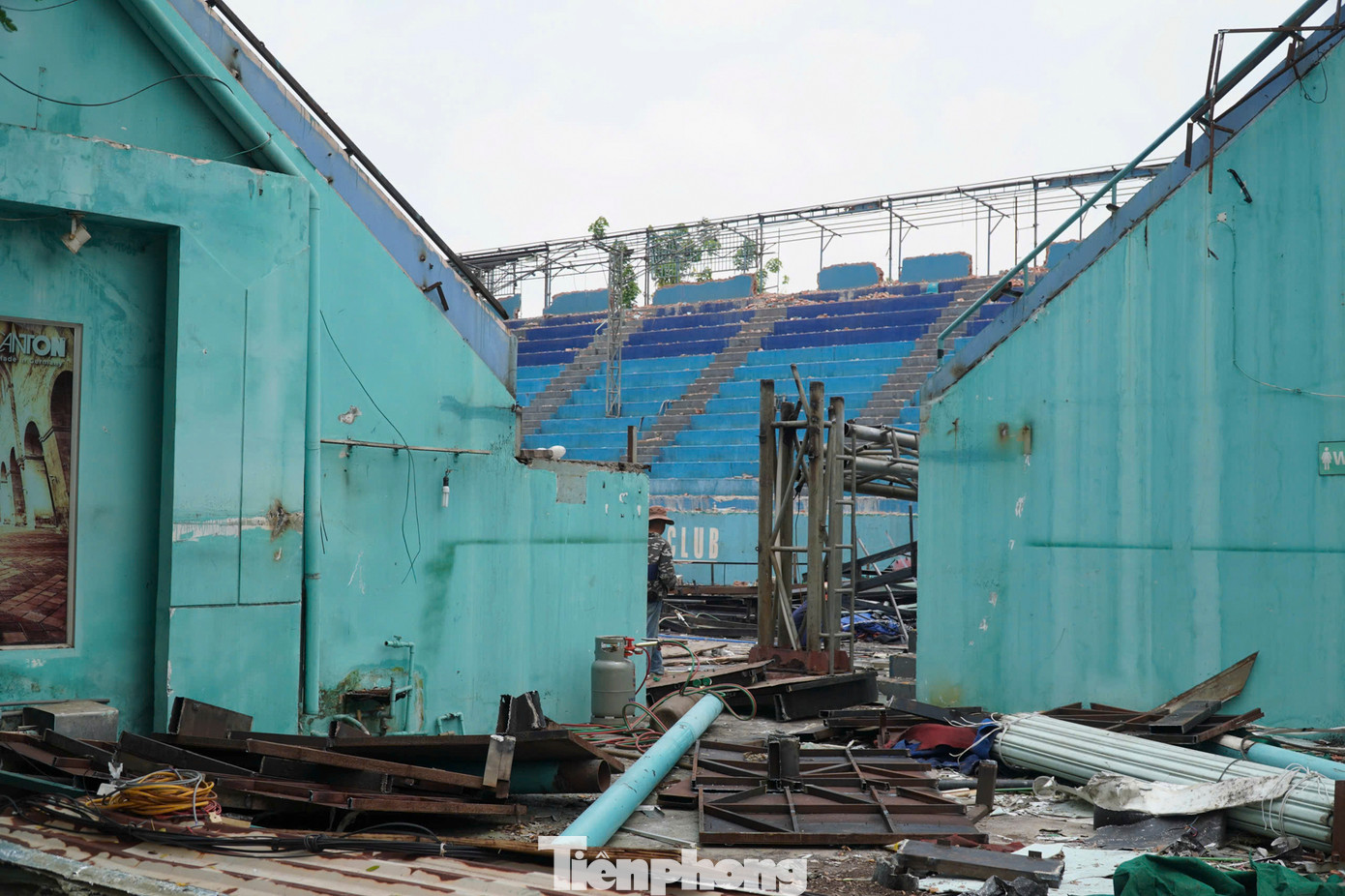 Ở thời kỳ đỉnh cao, sân khấu này có sức chứa hơn 3.000 người.