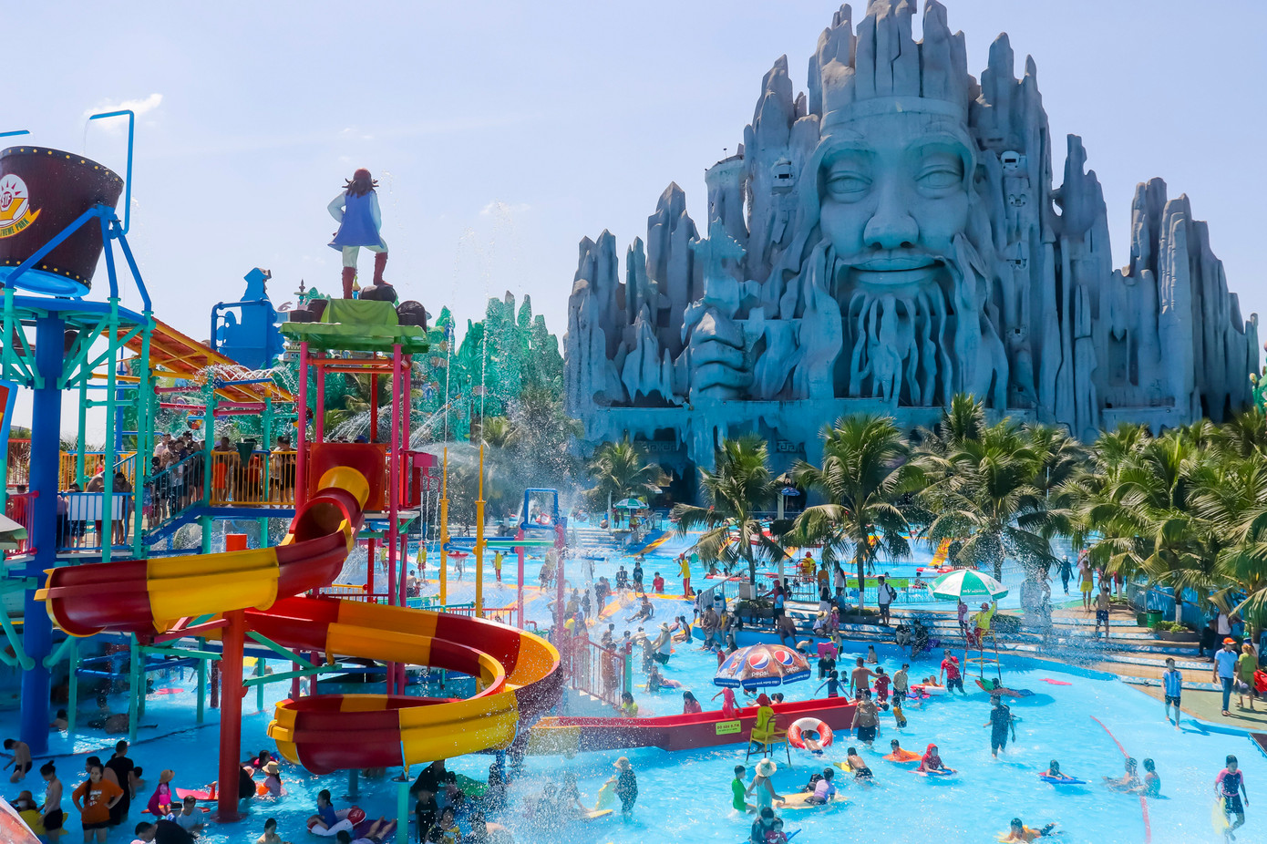 Thời tiết Nam Bộ những ngày Tết có nắng ấm, nên các gia đình chọn khu vực biển Tiên Đồng Ngọc Nữ tại Suối Tiên làm nơi dừng chân, vui chơi. Thời tiết Nam Bộ những ngày Tết có nắng ấm, nên các gia đình chọn khu vực biển Tiên Đồng Ngọc Nữ tại Suối Tiên làm nơi dừng chân, vui chơi.