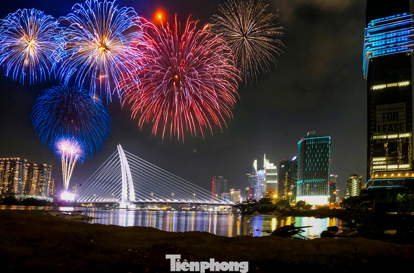 Đây là năm đầu tiên thành phố lập kỷ lục với tổng cộng 15 điểm bắn pháo hoa.