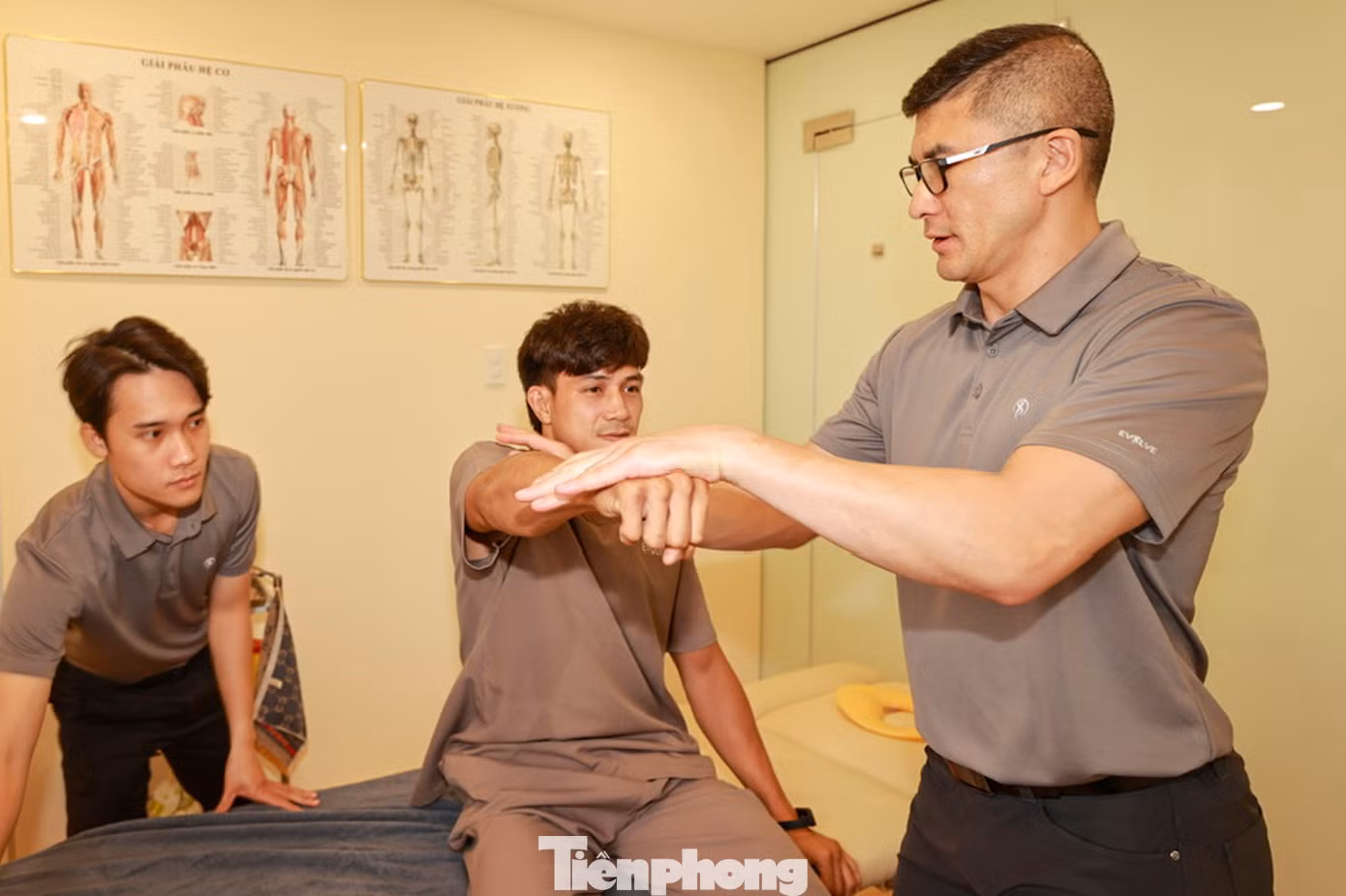 Nguyễn Trần Duy Nhất chuẩn bị cho giải đấu cuối tháng 6. Nguyễn Trần Duy Nhất chuẩn bị cho giải đấu cuối tháng 6.