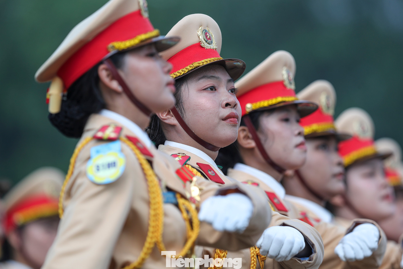 Khối Nữ Sĩ quan Cảnh sát giao thông.