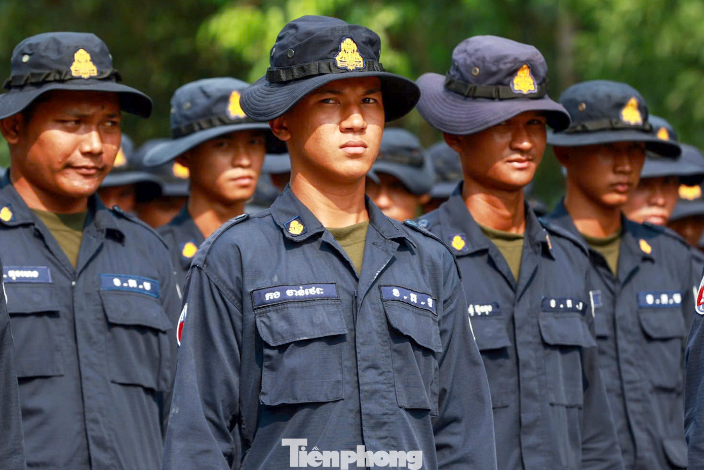 Quân đội hai nước láng giềng có sự chuẩn bị kỹ lưỡng cho sự kiện diễu binh tại TPHCM, diễn ra vào 30/4.