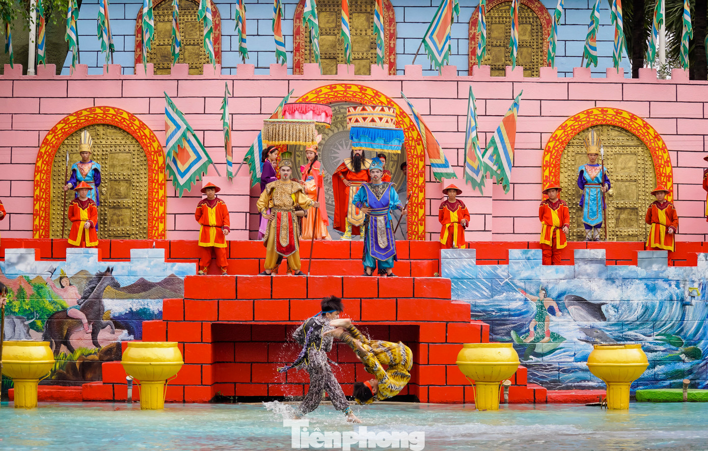 Các hoạt động sân khấu hóa về lịch sử dân tộc được tổ chức đặc sắc.